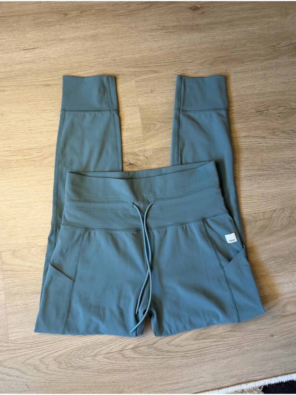 Vuori daily pocket leggings